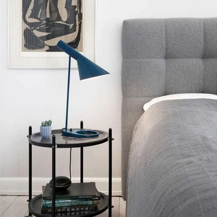 Лампа настольная AJ Table  Blue в стиле Arne Jacobsen