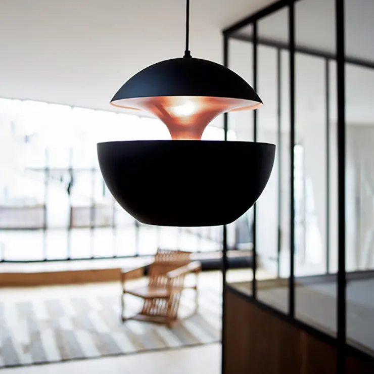 Светильник Lampe Here Comes The Sun D35 см / H33 см Черный + Золотой