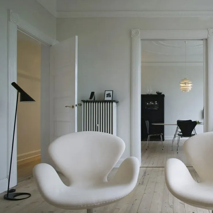 Торшер AJ Floor Lamp  Black в стиле Arne Jacobsen