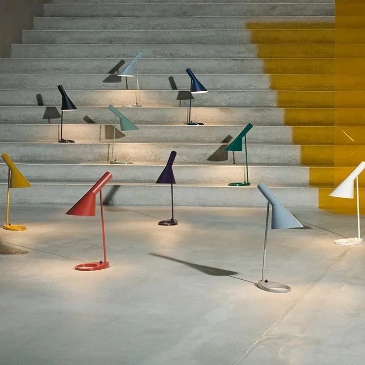Лампа настольная AJ Table Green в стиле Arne Jacobsen