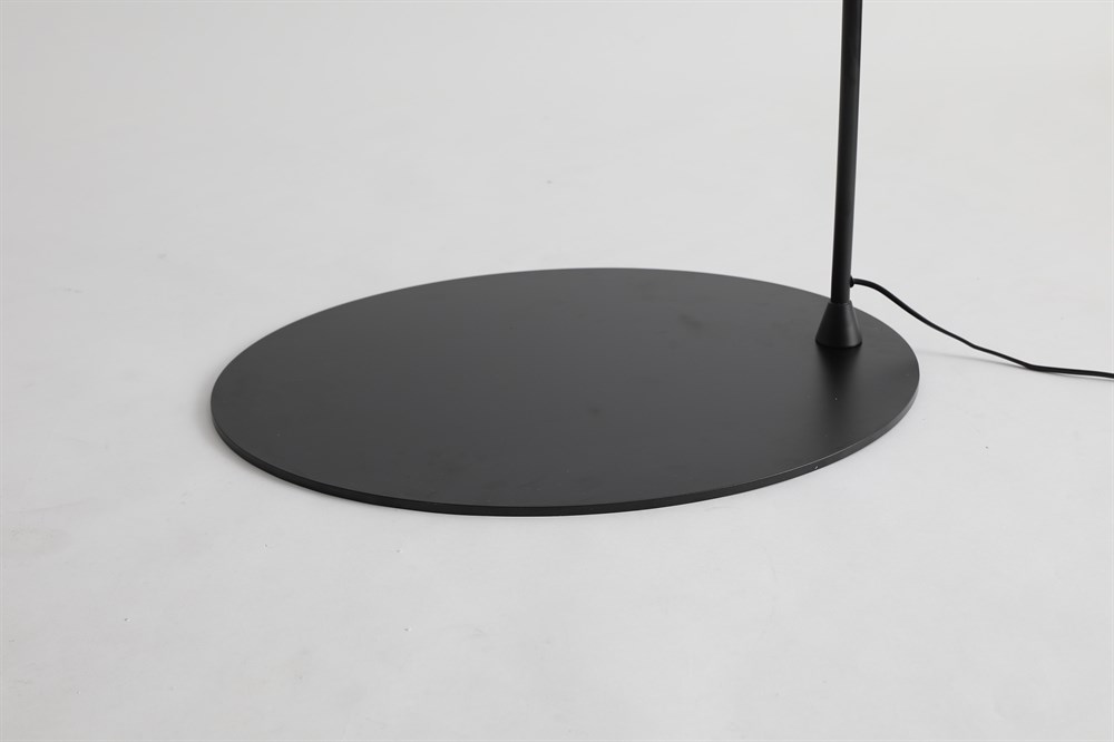 Торшер Linea Light Black L