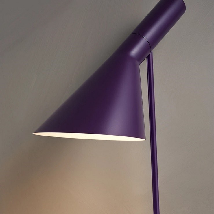 Лампа настольная AJ Table Purple в стиле Arne Jacobsen